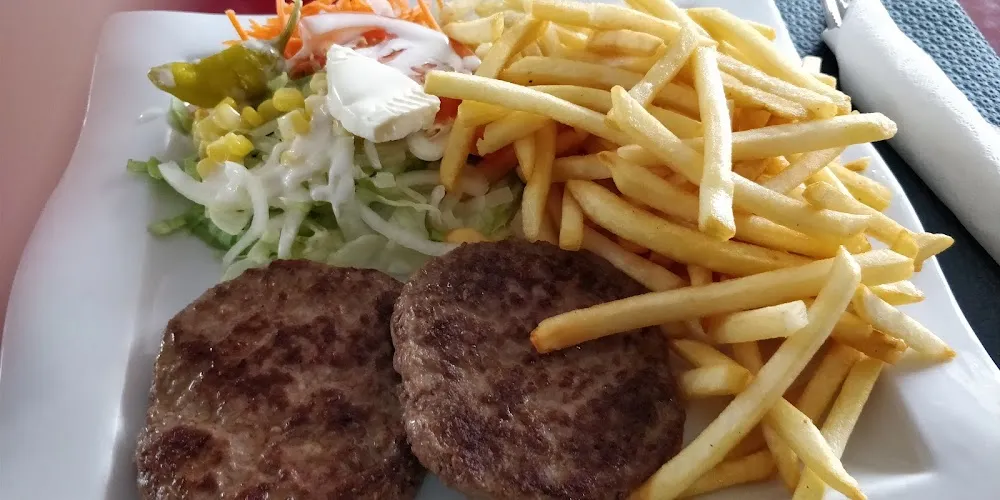 Assiette Steak Frites Salade